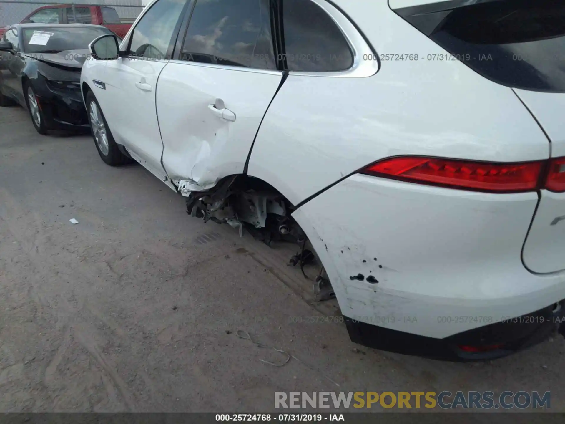 6 Photograph of a damaged car SADCK2GX9KA395139 JAGUAR F-PACE 2019