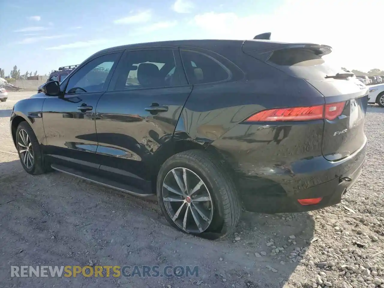 2 Photograph of a damaged car SADCK2GXXKA606848 JAGUAR F-PACE 2019