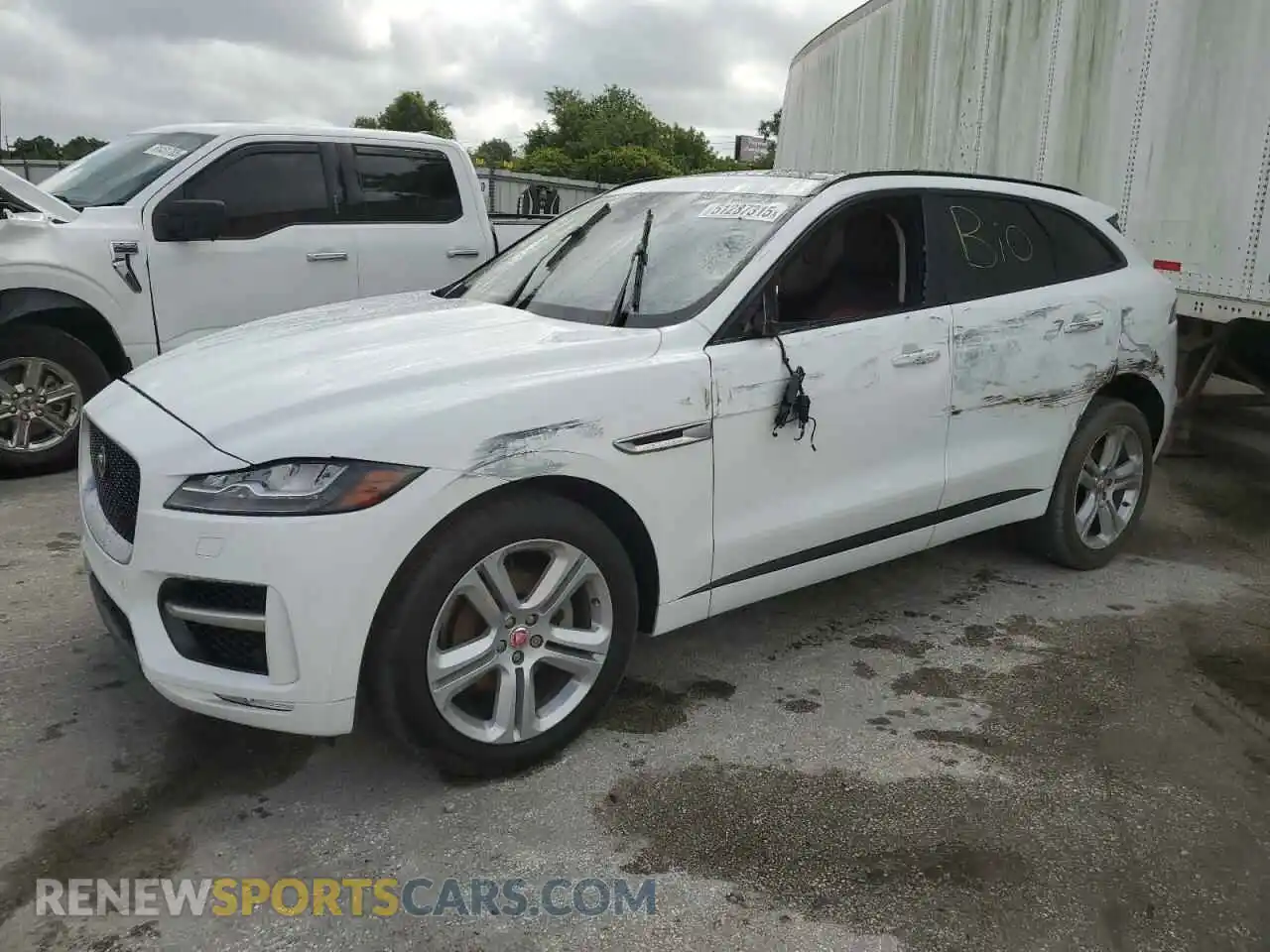 1 Photograph of a damaged car SADCL2FX3KA352611 JAGUAR F-PACE 2019