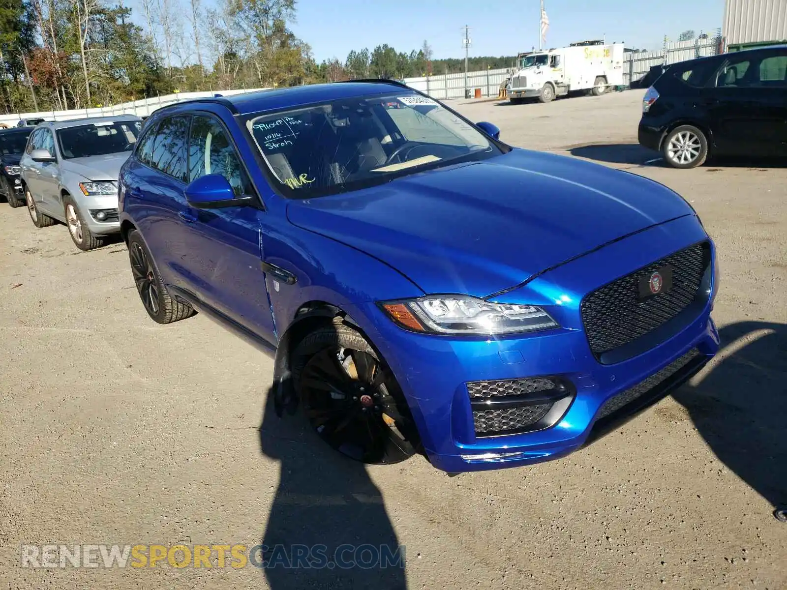 1 Photograph of a damaged car SADCL2FX8KA361529 JAGUAR F-PACE 2019