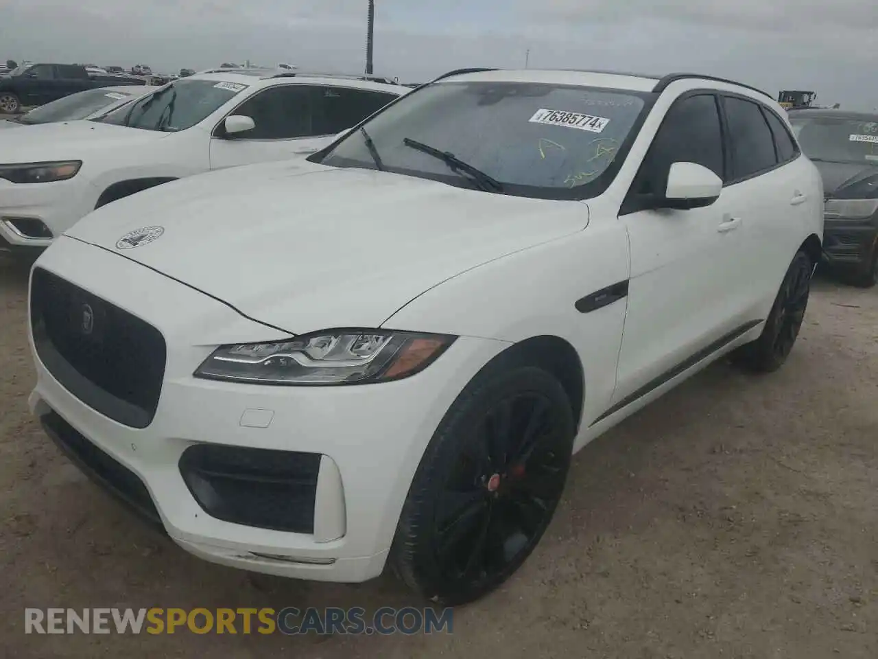 1 Photograph of a damaged car SADCL2GX5KA399802 JAGUAR F-PACE 2019