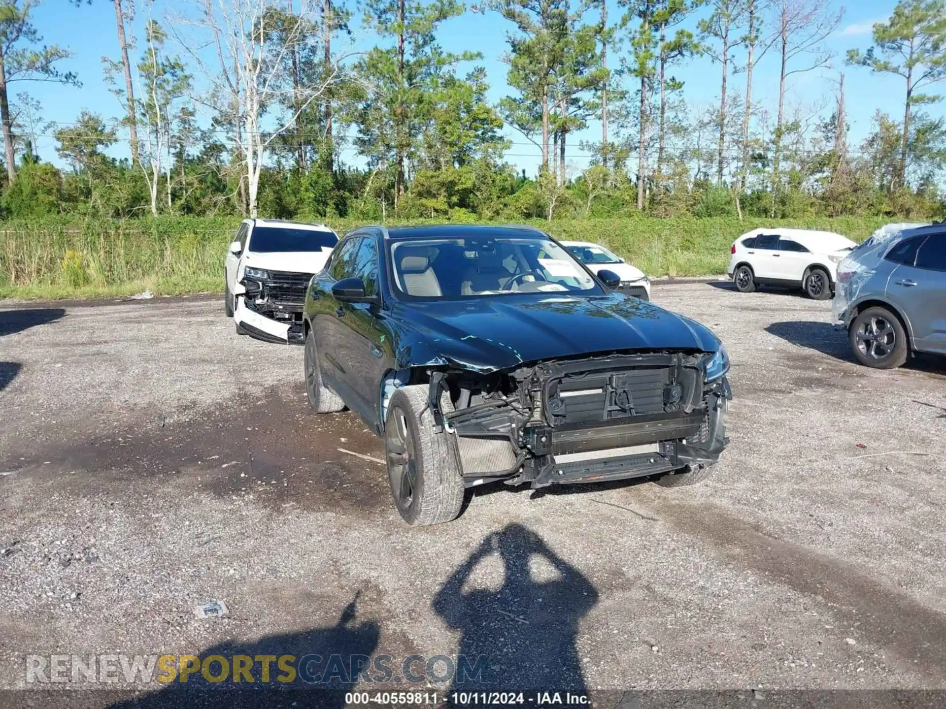 1 Photograph of a damaged car SADCL2GX6KA394382 JAGUAR F-PACE 2019