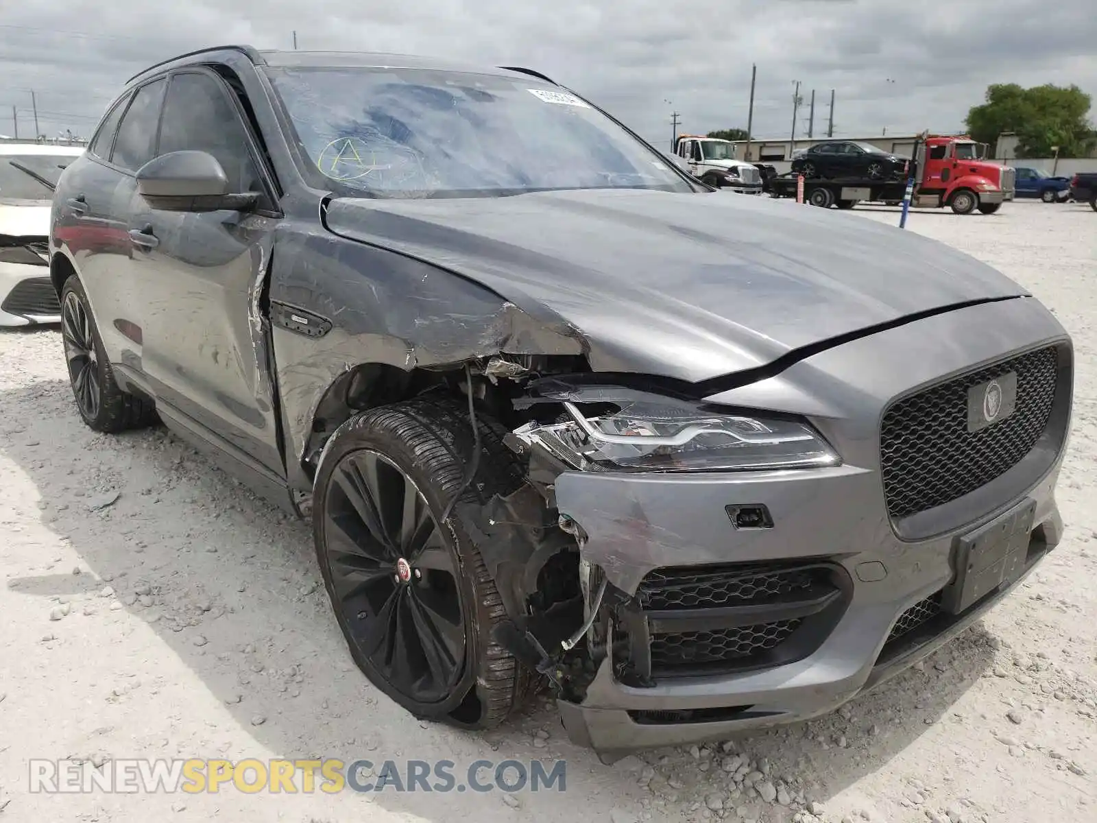 1 Photograph of a damaged car SADCL2GX8KA397347 JAGUAR F-PACE 2019