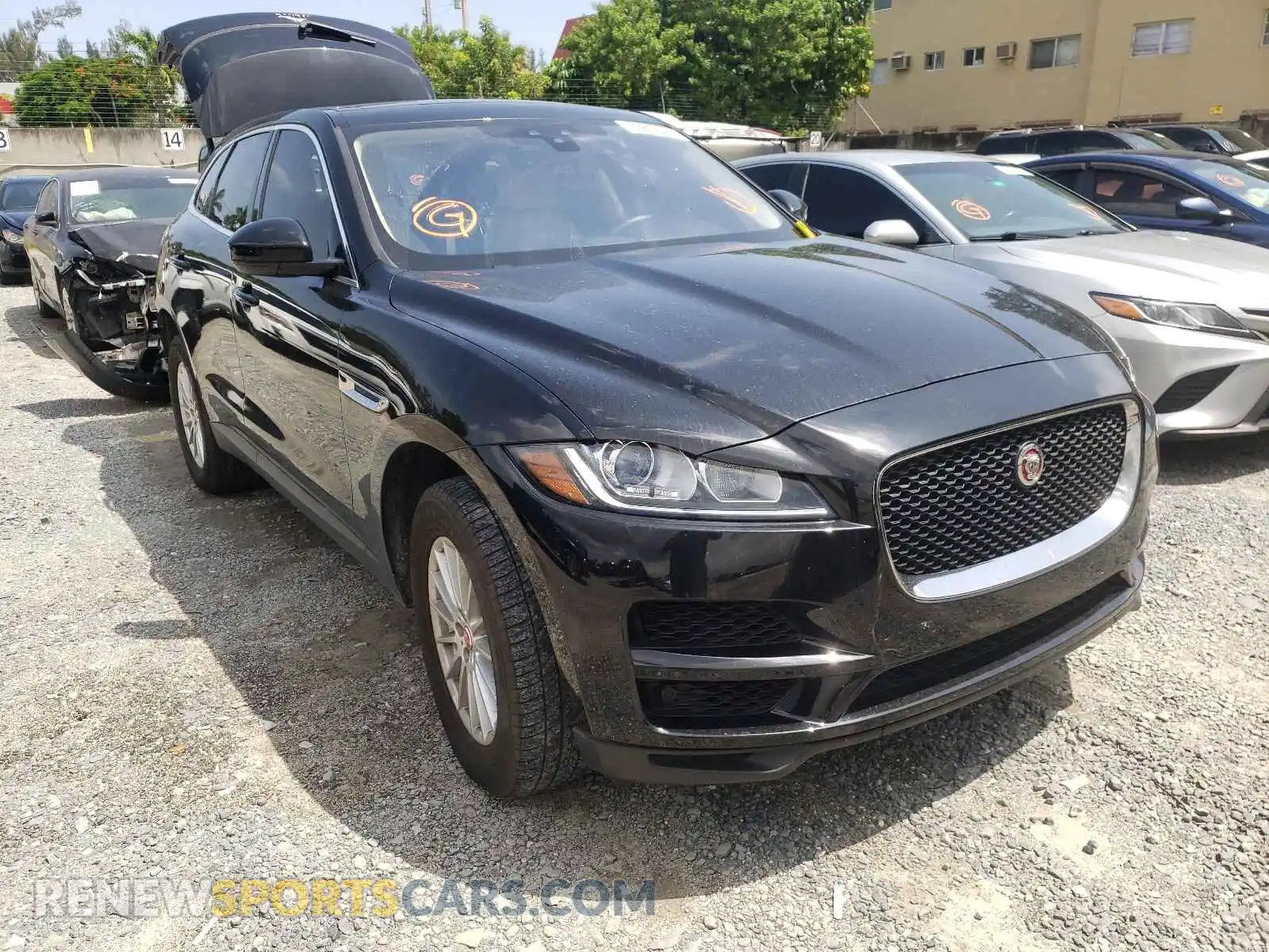 1 Photograph of a damaged car SADCS2FX5KA616589 JAGUAR F-PACE 2019