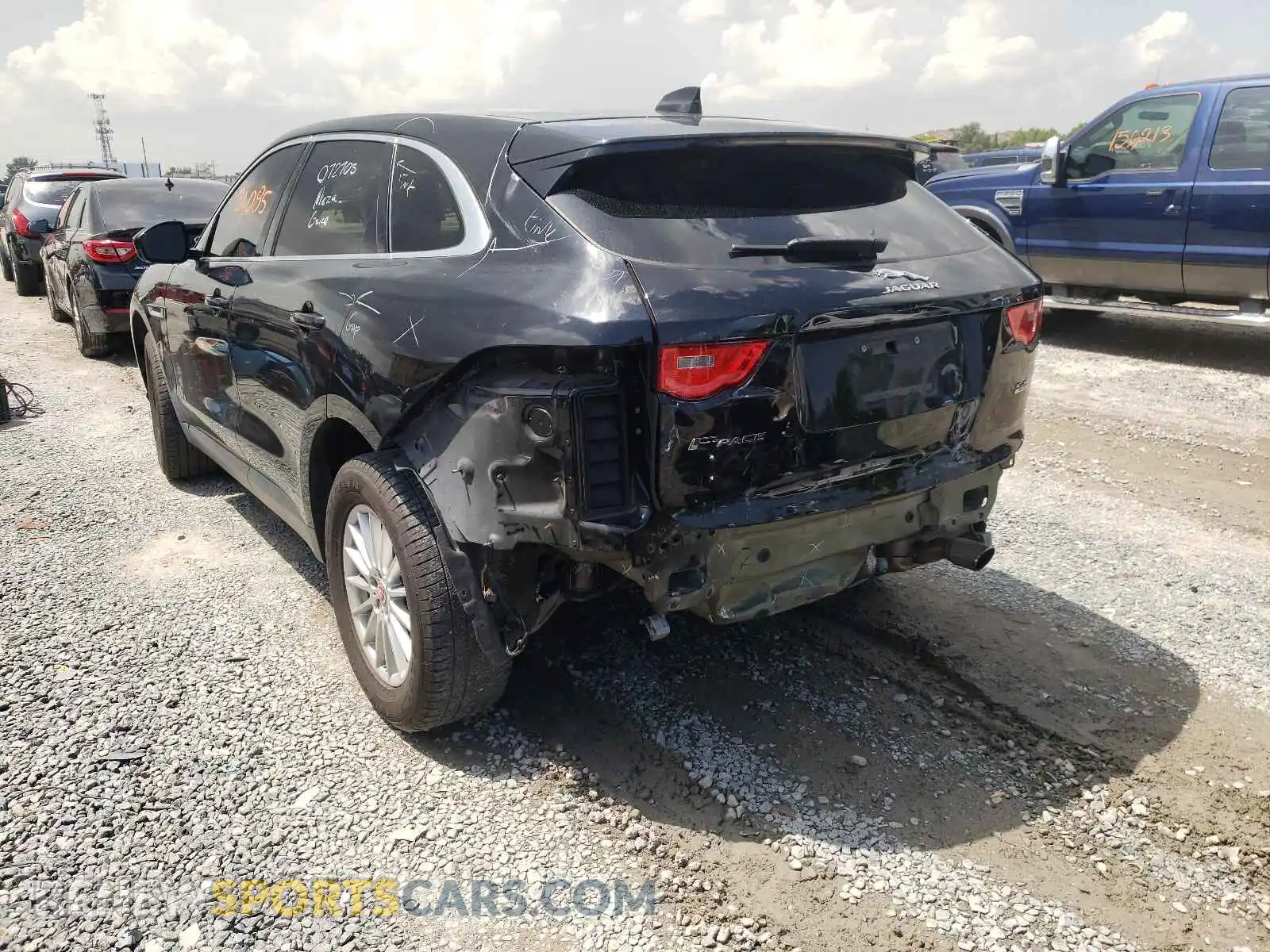 3 Photograph of a damaged car SADCS2FX5KA616589 JAGUAR F-PACE 2019