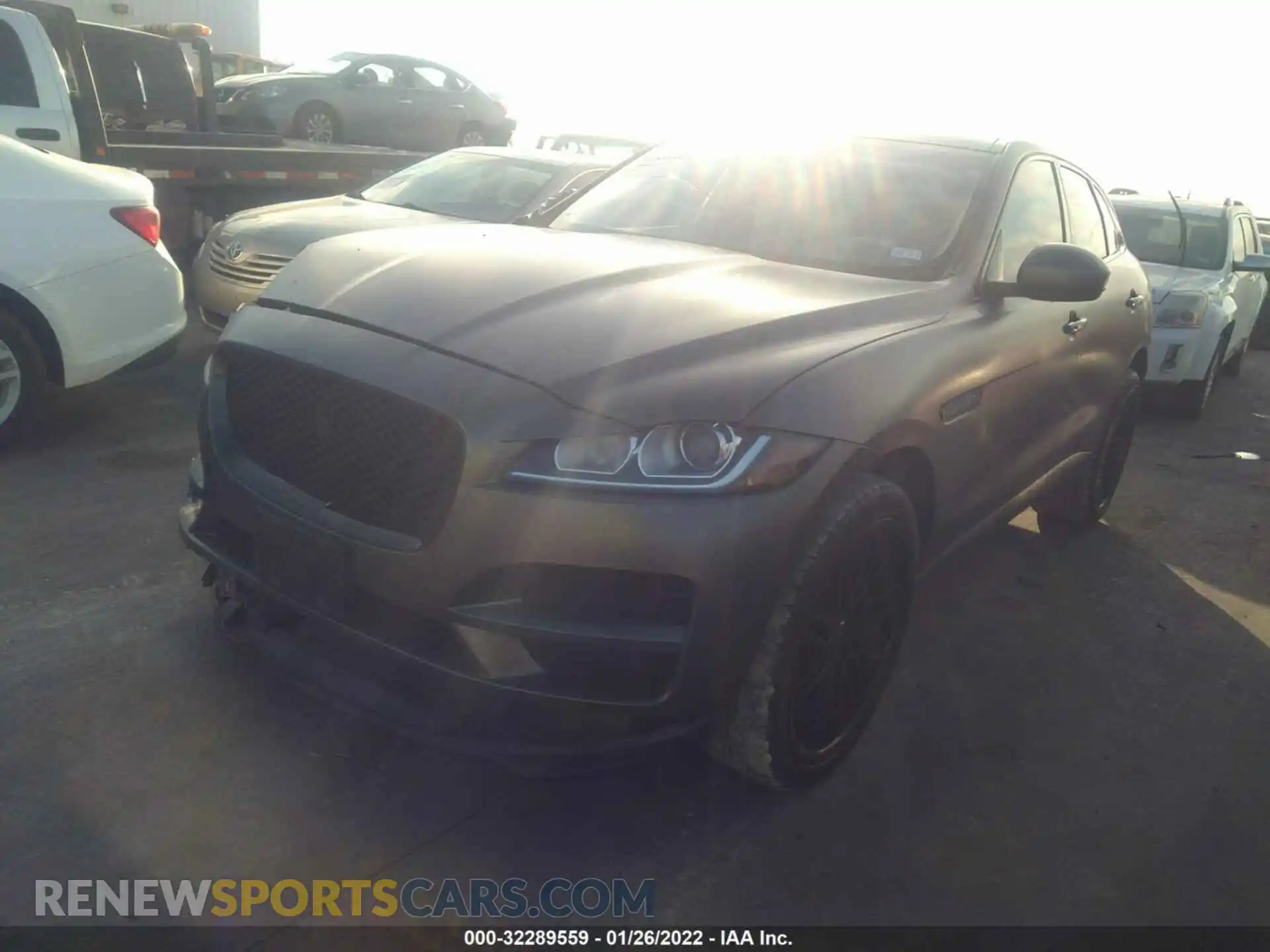 2 Photograph of a damaged car SADCS2FX8KA390127 JAGUAR F-PACE 2019