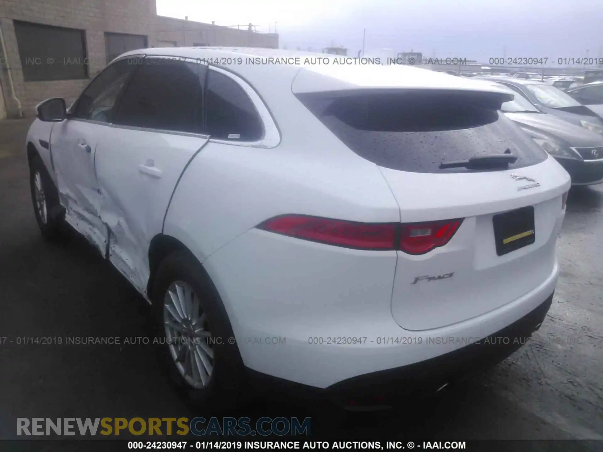 3 Photograph of a damaged car SADCS2FXXKA392008 JAGUAR F-PACE 2019