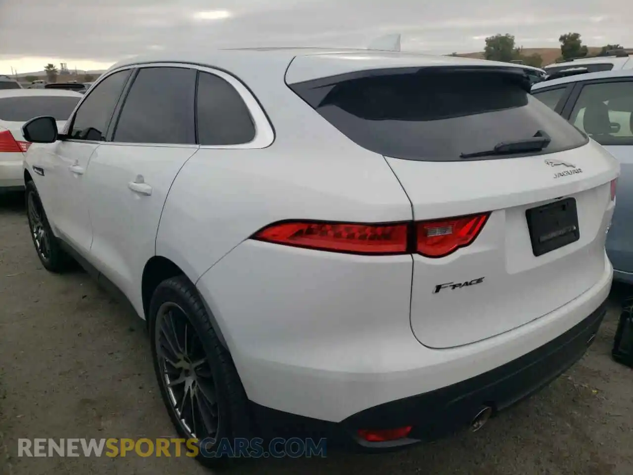 3 Photograph of a damaged car SADCS2FXXKA603420 JAGUAR F-PACE 2019