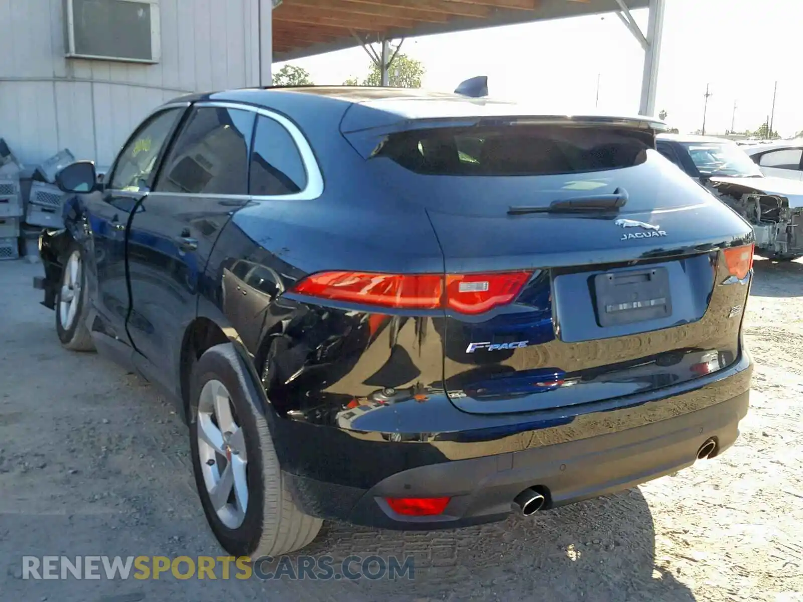 3 Photograph of a damaged car SADCS2FXXKA605667 JAGUAR F-PACE 2019