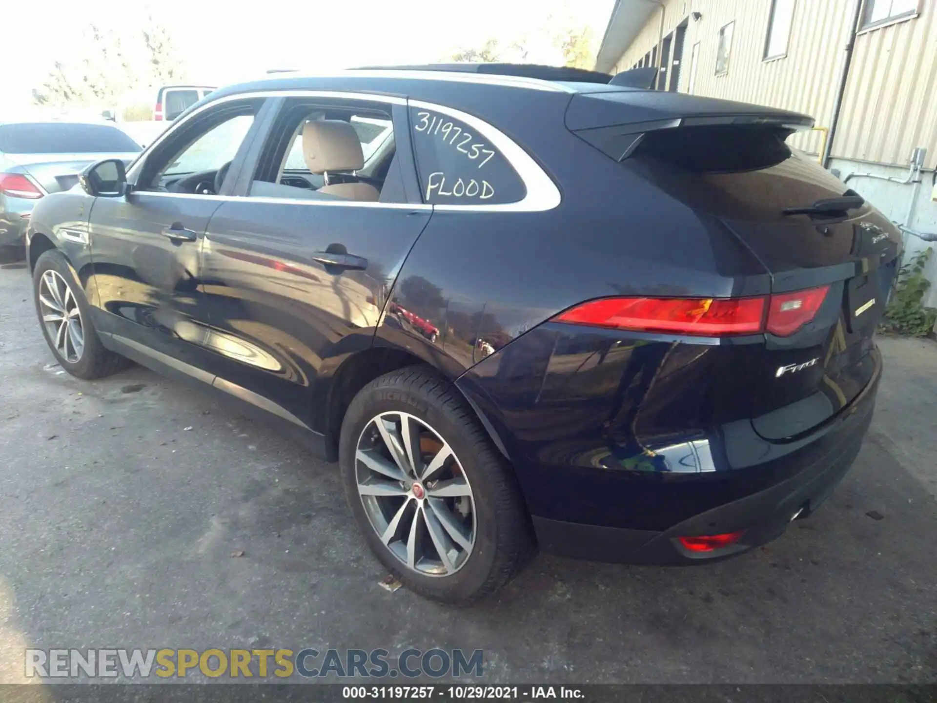 3 Photograph of a damaged car SADCK2FX7LA630141 JAGUAR F-PACE 2020