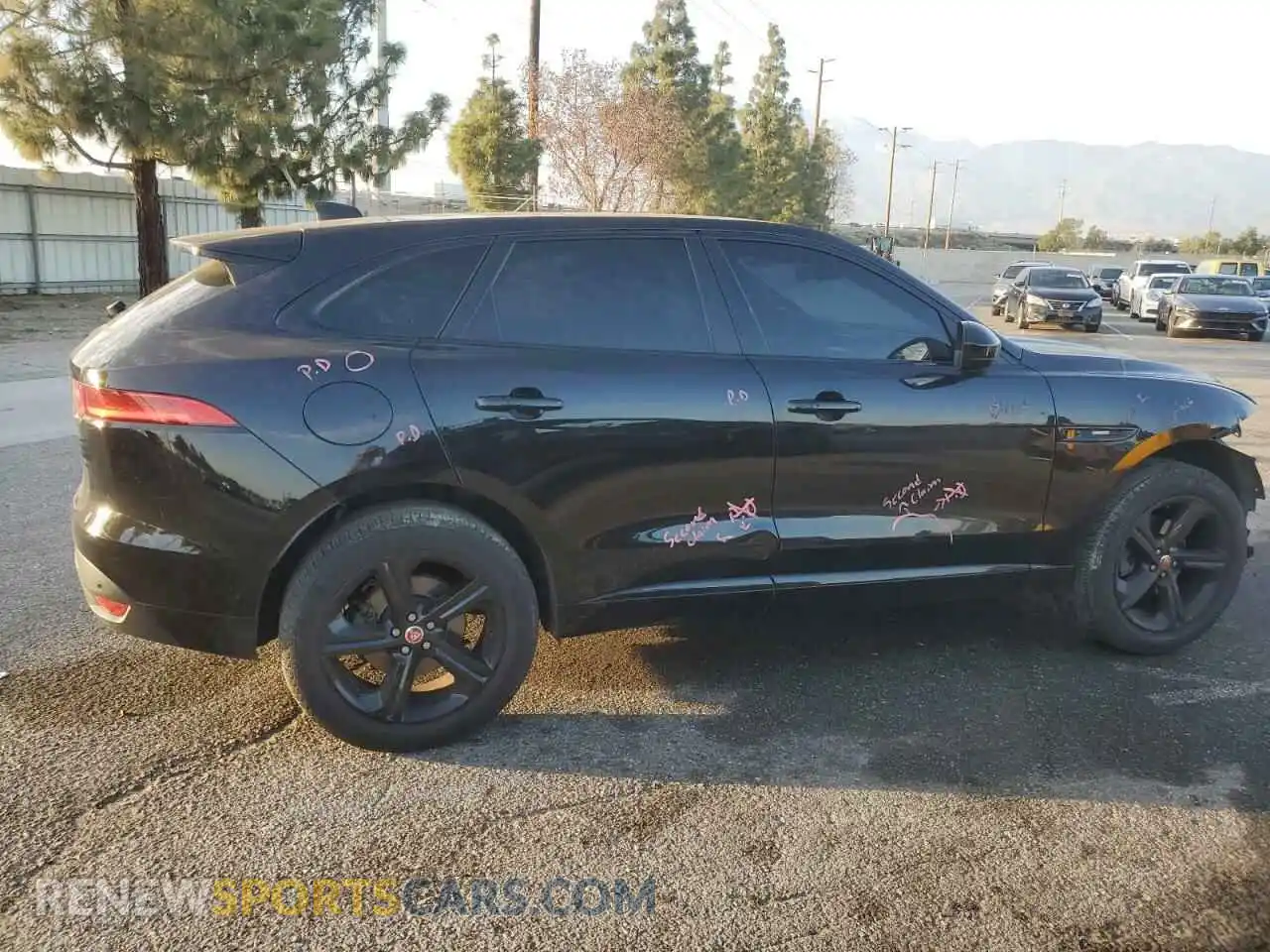 3 Photograph of a damaged car SADCL2FX7LA628001 JAGUAR F-PACE 2020