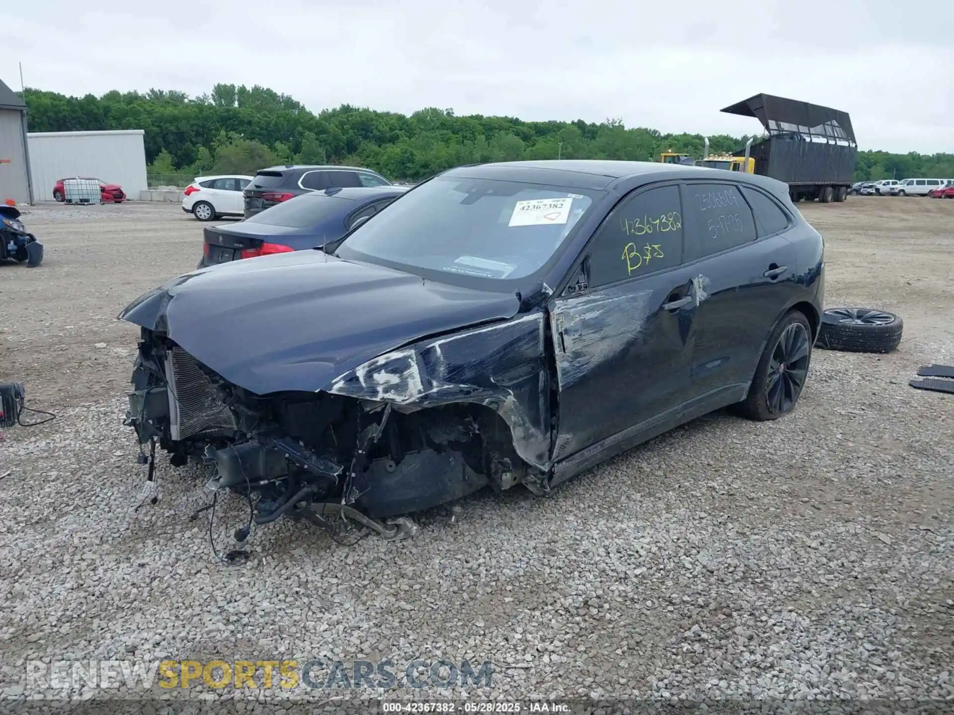 2 Photograph of a damaged car SADCM2FV1LA635148 JAGUAR F-PACE 2020