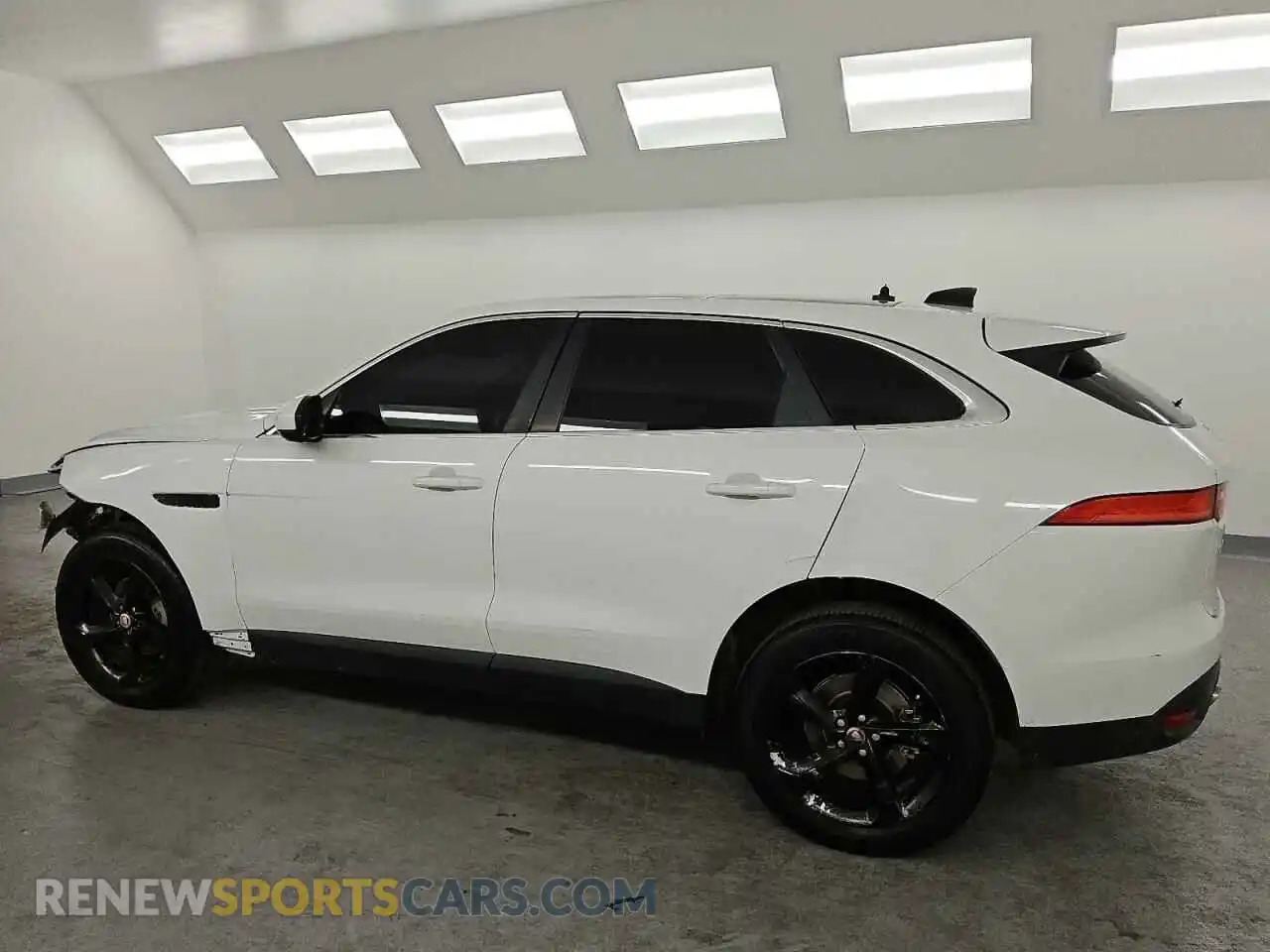 2 Photograph of a damaged car SADCS2FXXLA644566 JAGUAR F-PACE 2020