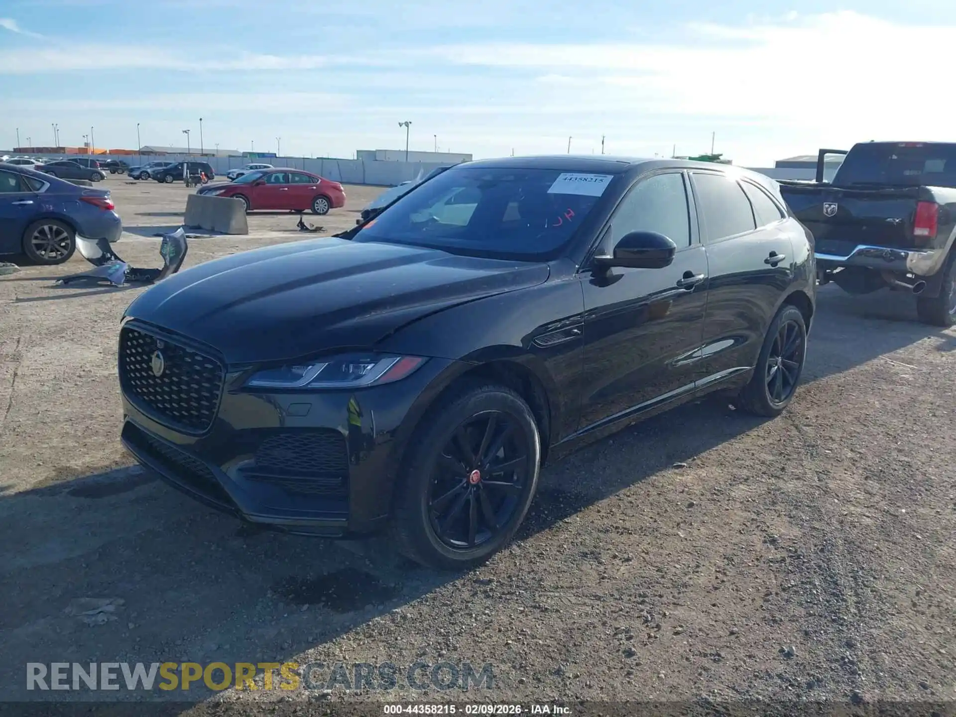 2 Photograph of a damaged car SADCJ2EU4MA666073 JAGUAR F-PACE 2021