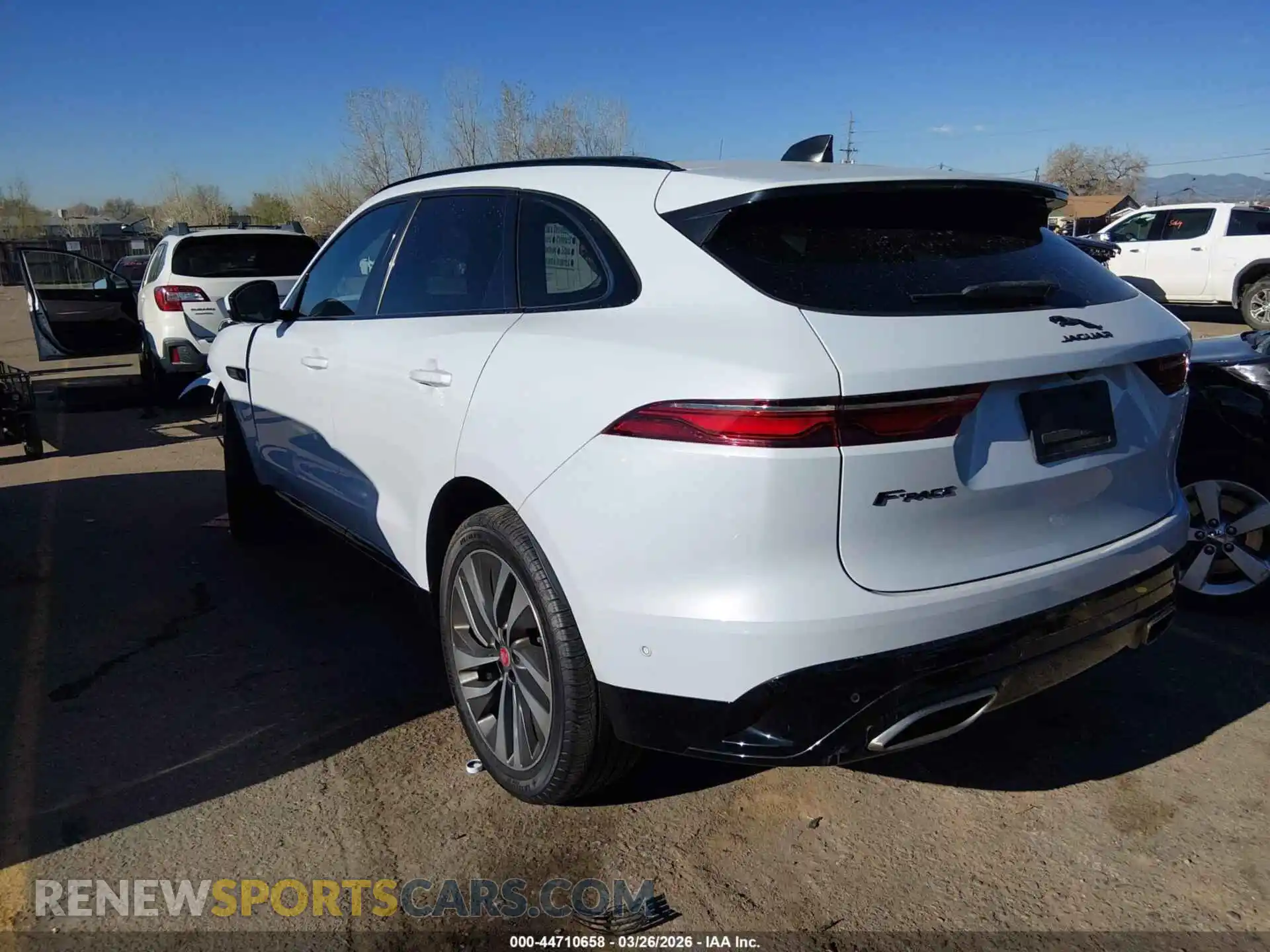 3 Photograph of a damaged car SADCJ2EU4MA668597 JAGUAR F-PACE 2021