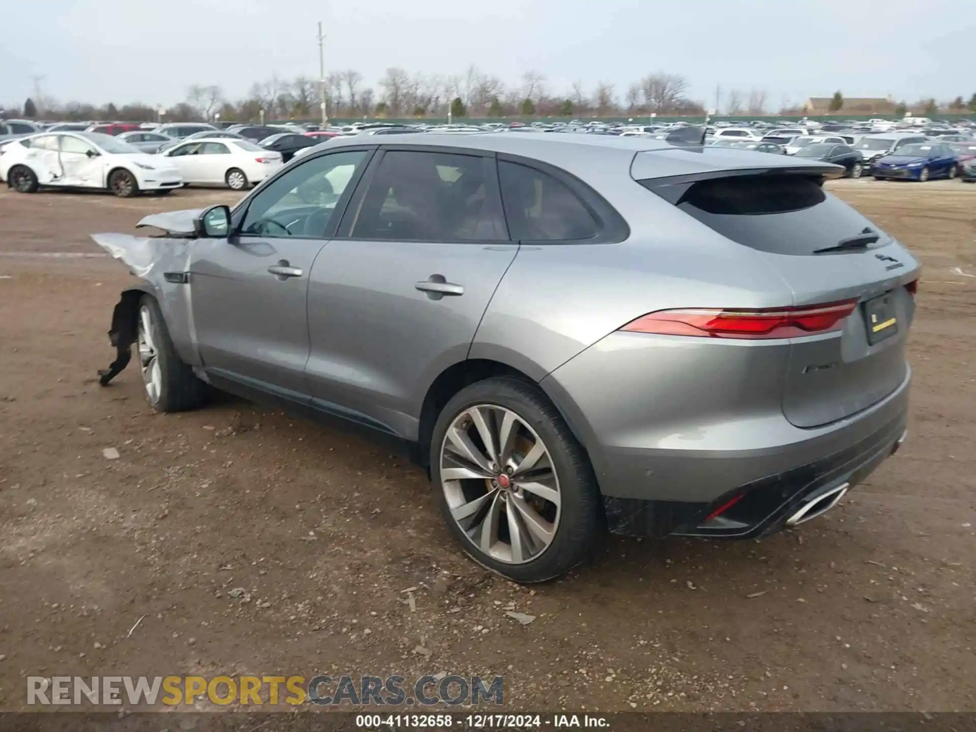 3 Photograph of a damaged car SADCJ2EUXMA686635 JAGUAR F-PACE 2021