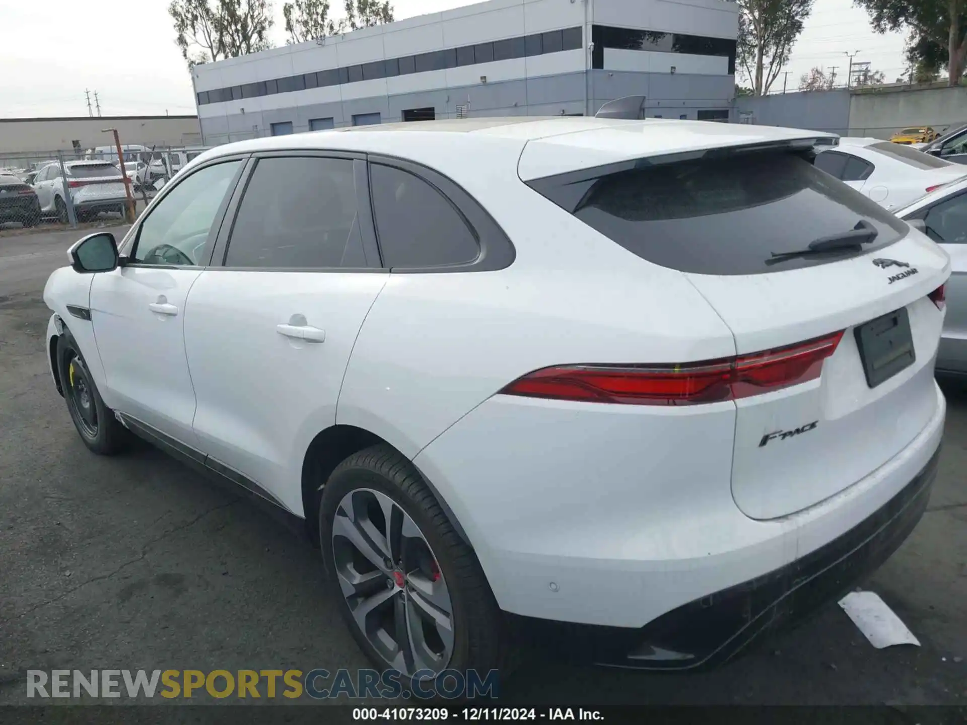 3 Фотография поврежденного автомобиля SADCJ2EX6MA681071 JAGUAR F-PACE 2021