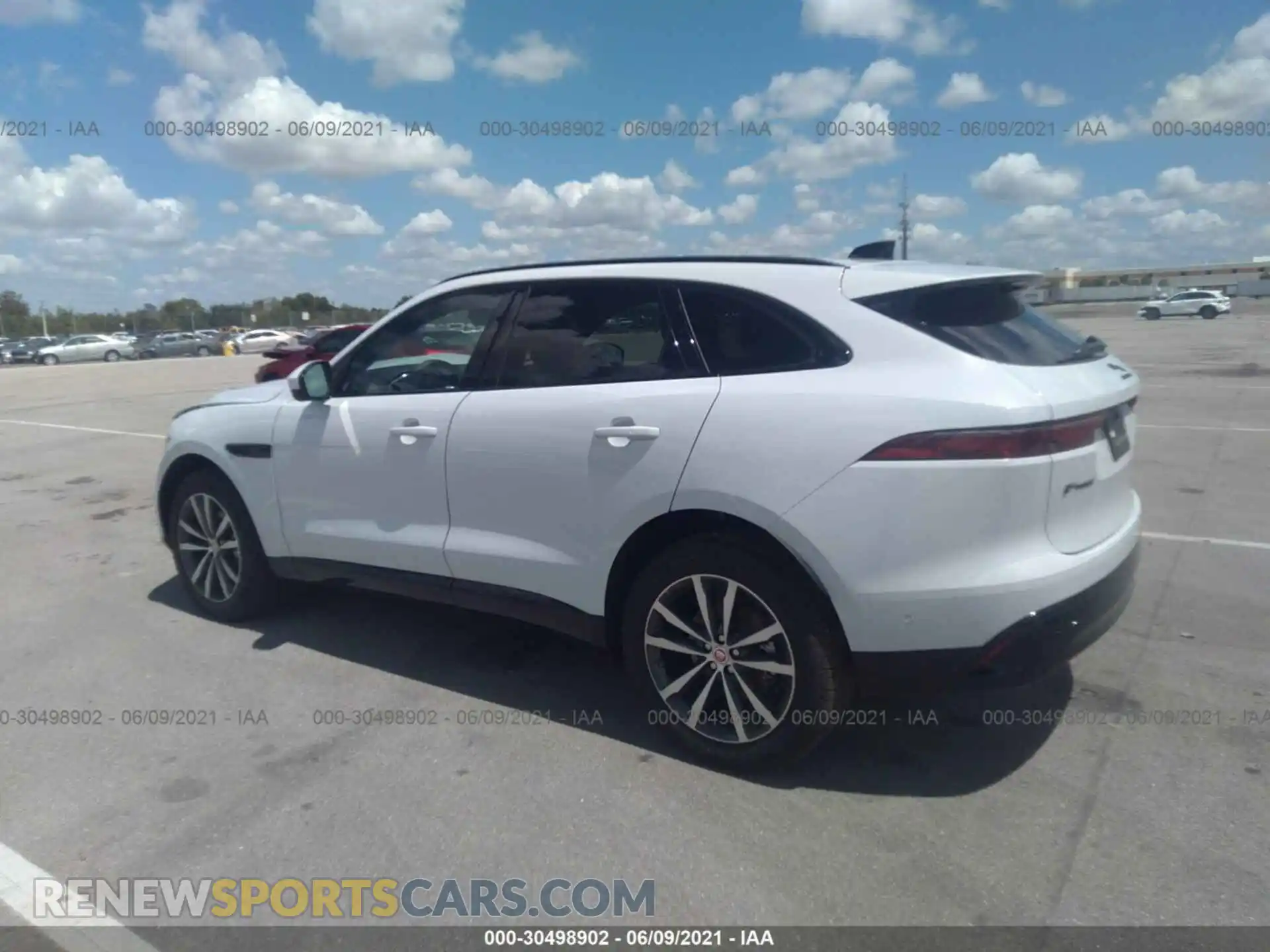 3 Photograph of a damaged car SADCJ2EXXMA672583 JAGUAR F-PACE 2021