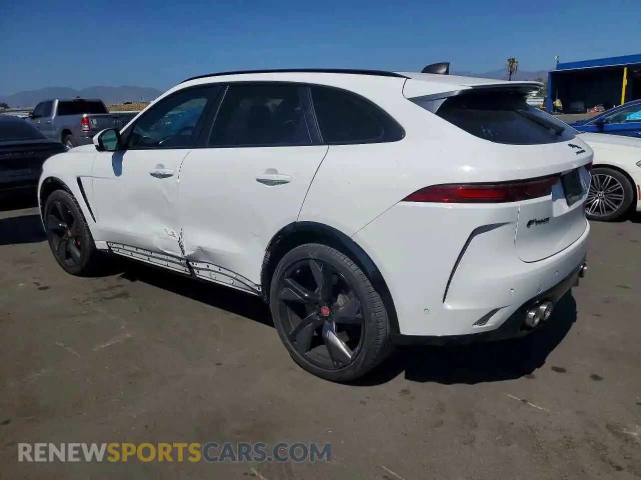 2 Photograph of a damaged car SADCZ2EE6NA695030 JAGUAR F-PACE 2022