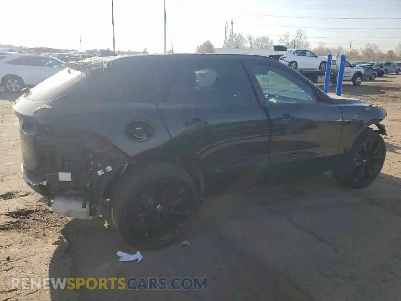 3 Photograph of a damaged car SADCT2EX0RA723879 JAGUAR F-PACE 2024