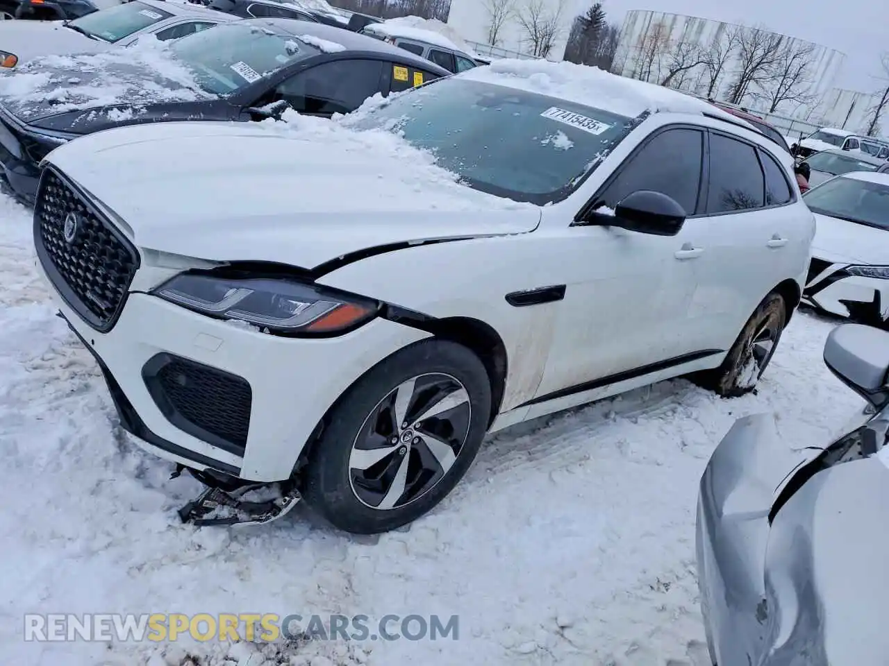 1 Photograph of a damaged car SADCT2EX2RA728758 JAGUAR F-PACE 2024