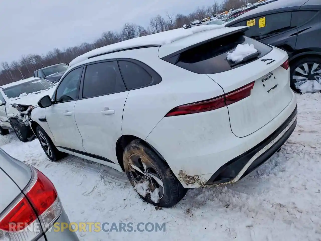 2 Photograph of a damaged car SADCT2EX2RA728758 JAGUAR F-PACE 2024