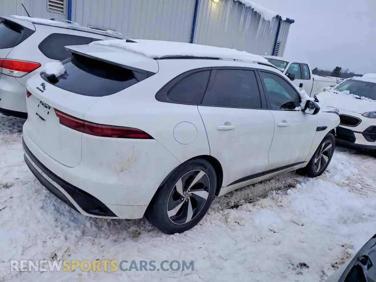 3 Photograph of a damaged car SADCT2EX2RA728758 JAGUAR F-PACE 2024