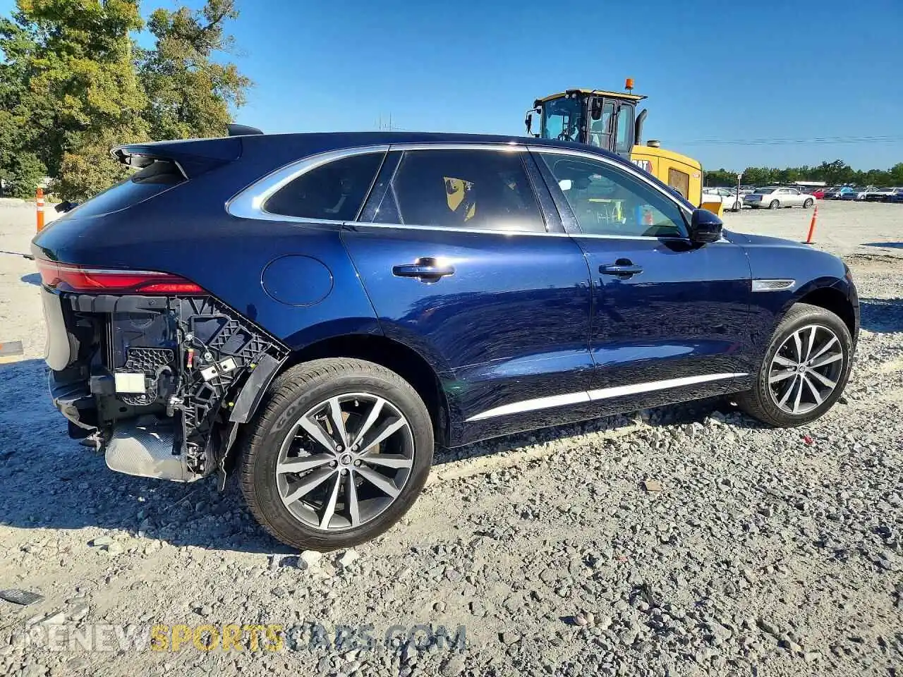 3 Photograph of a damaged car SADCT2EX4RA723996 JAGUAR F-PACE 2024
