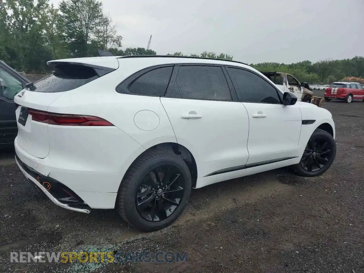 3 Photograph of a damaged car SADCT2EX4RA728163 JAGUAR F-PACE 2024