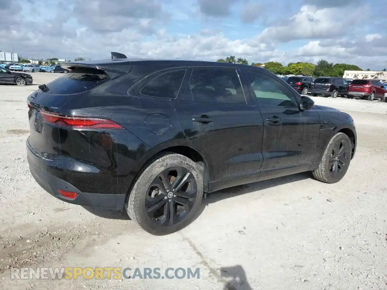 3 Фотография поврежденного автомобиля SADCT2EX5RA721111 JAGUAR F-PACE 2024