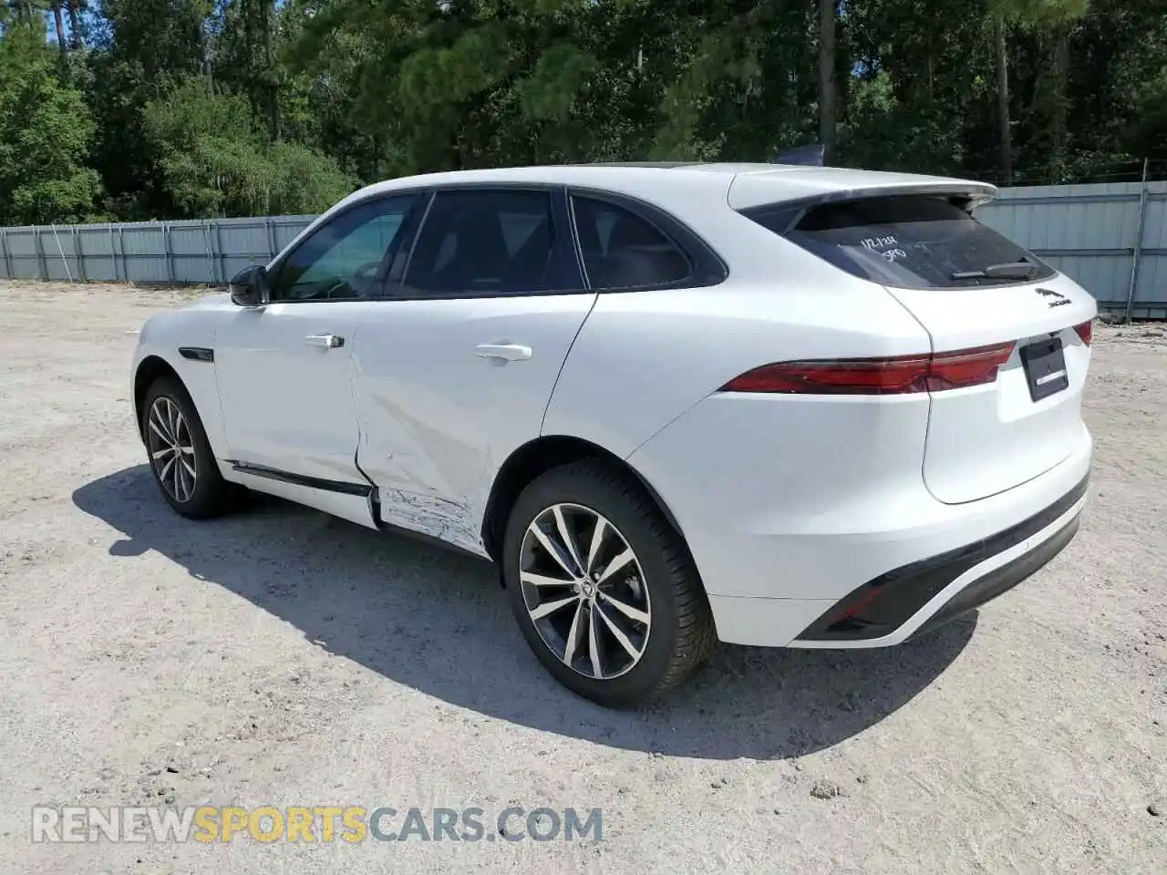 2 Photograph of a damaged car SADCT2EX5RA722985 JAGUAR F-PACE 2024