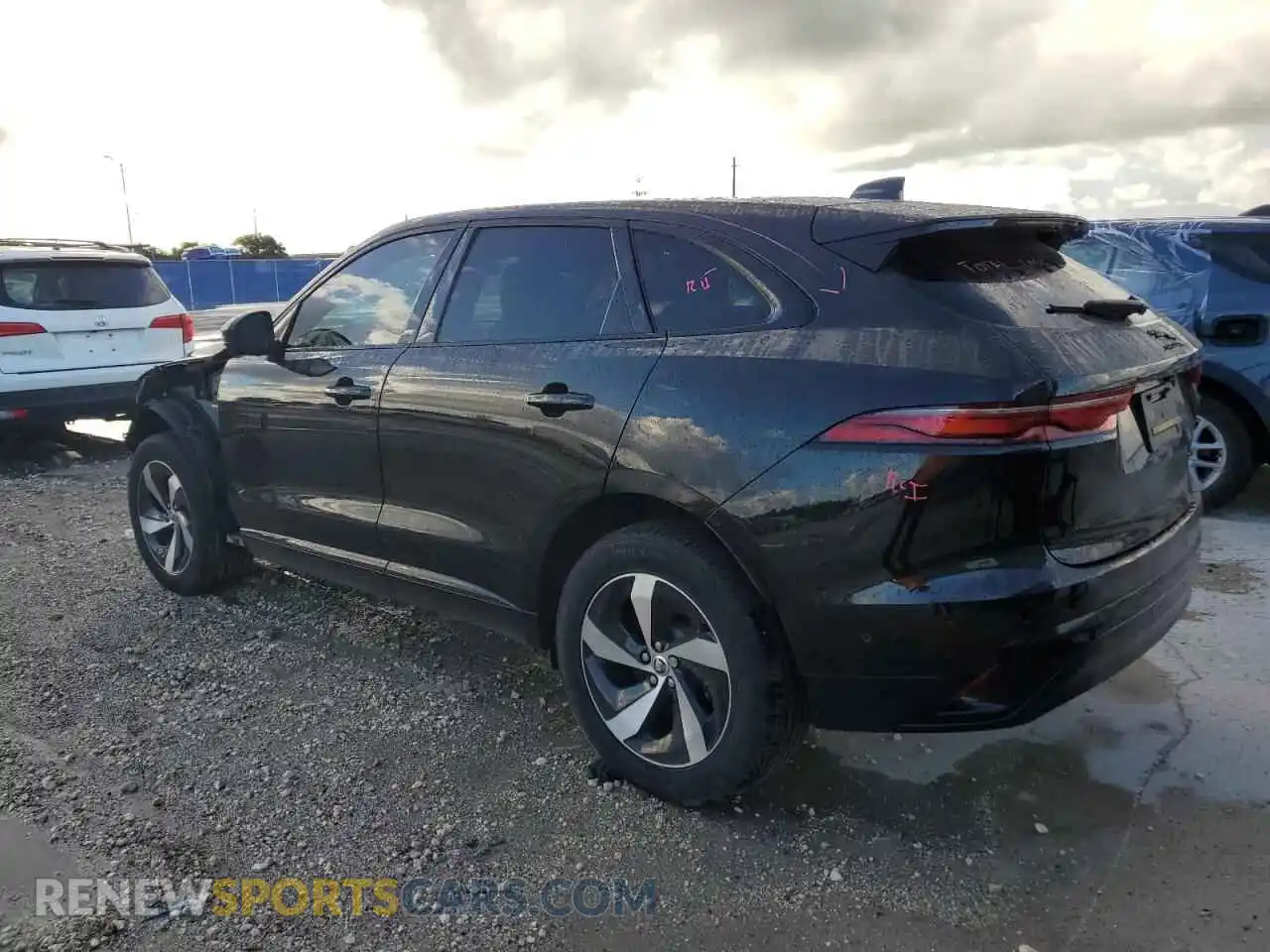 2 Photograph of a damaged car SADCT2EX7RA735785 JAGUAR F-PACE 2024