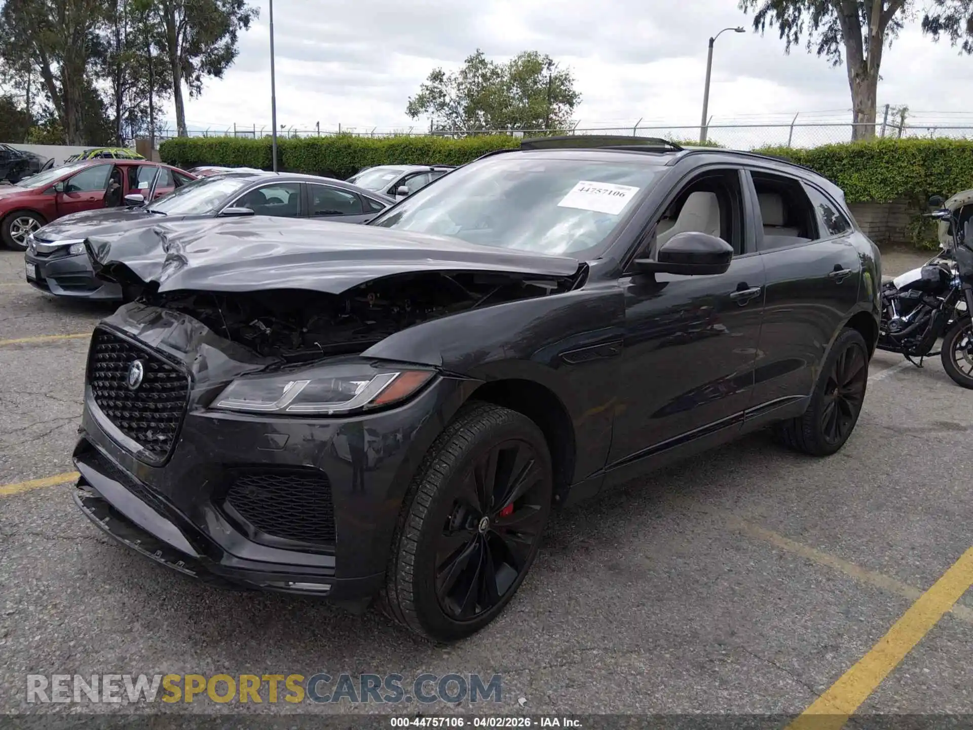 2 Photograph of a damaged car SADCT2FU3RA720835 JAGUAR F-PACE 2024