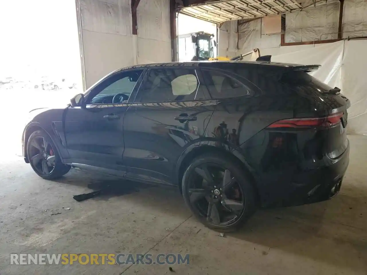 2 Photograph of a damaged car SADCZ2EE6RA740845 JAGUAR F-PACE 2024