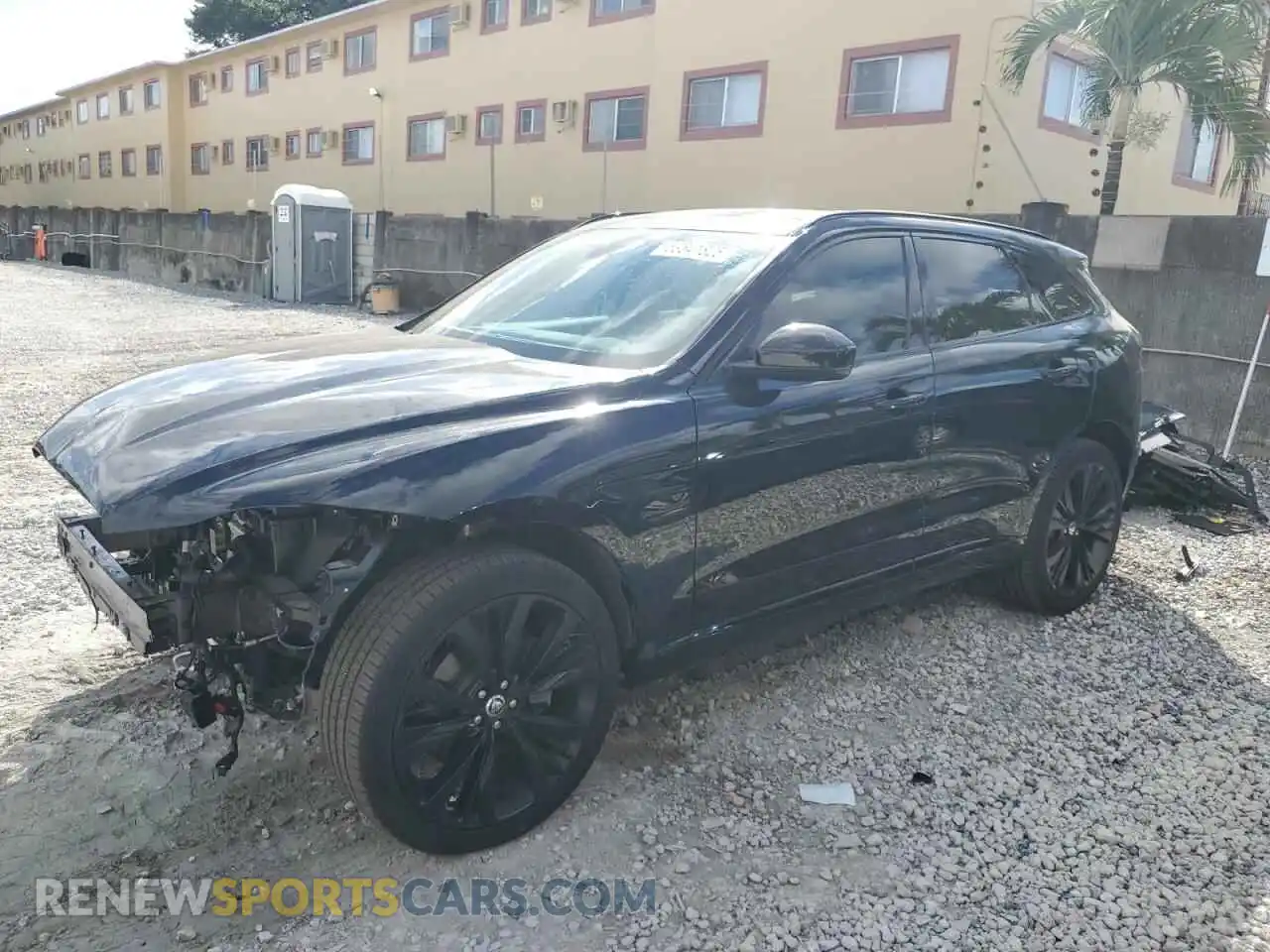 1 Photograph of a damaged car SADCT2EX0SA744382 JAGUAR F-PACE 2025