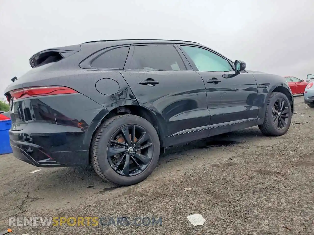 3 Photograph of a damaged car SADCT2EX2SA742939 JAGUAR F-PACE 2025