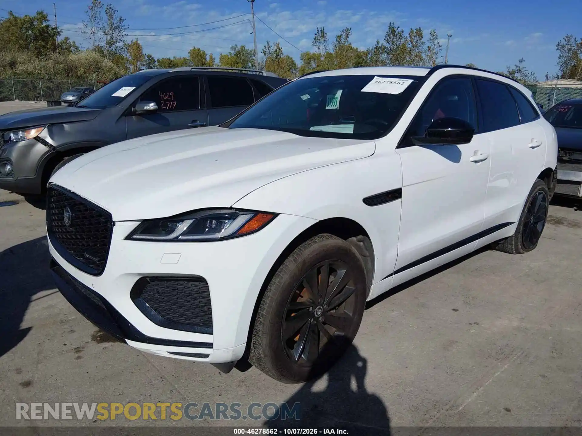 2 fotografías del automóvil dañado SADCT2EX3SA747745 JAGUAR F-PACE 2025