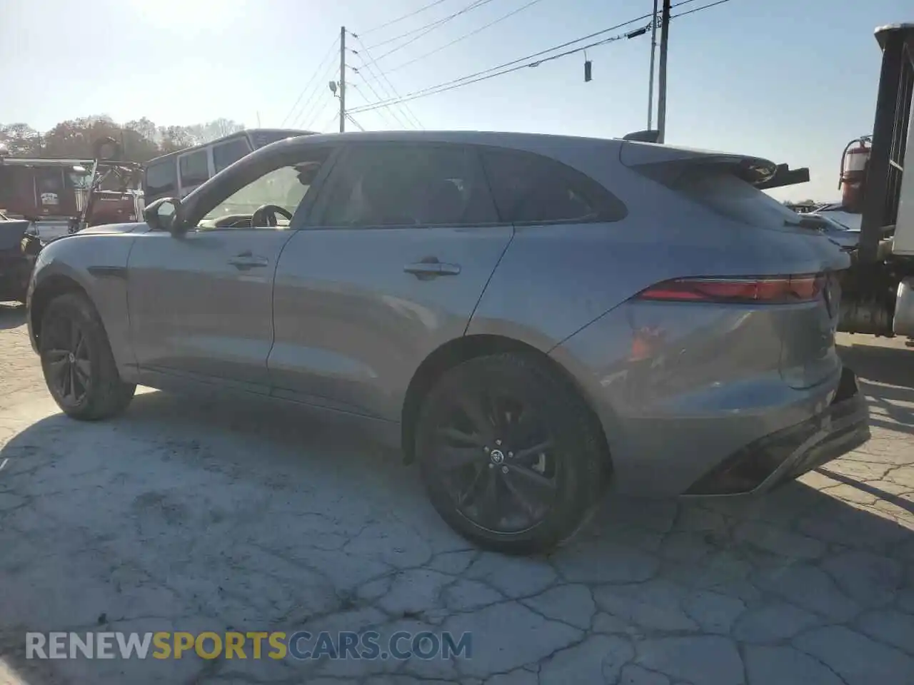 2 Photograph of a damaged car SADCT2EX8SA748020 JAGUAR F-PACE 2025