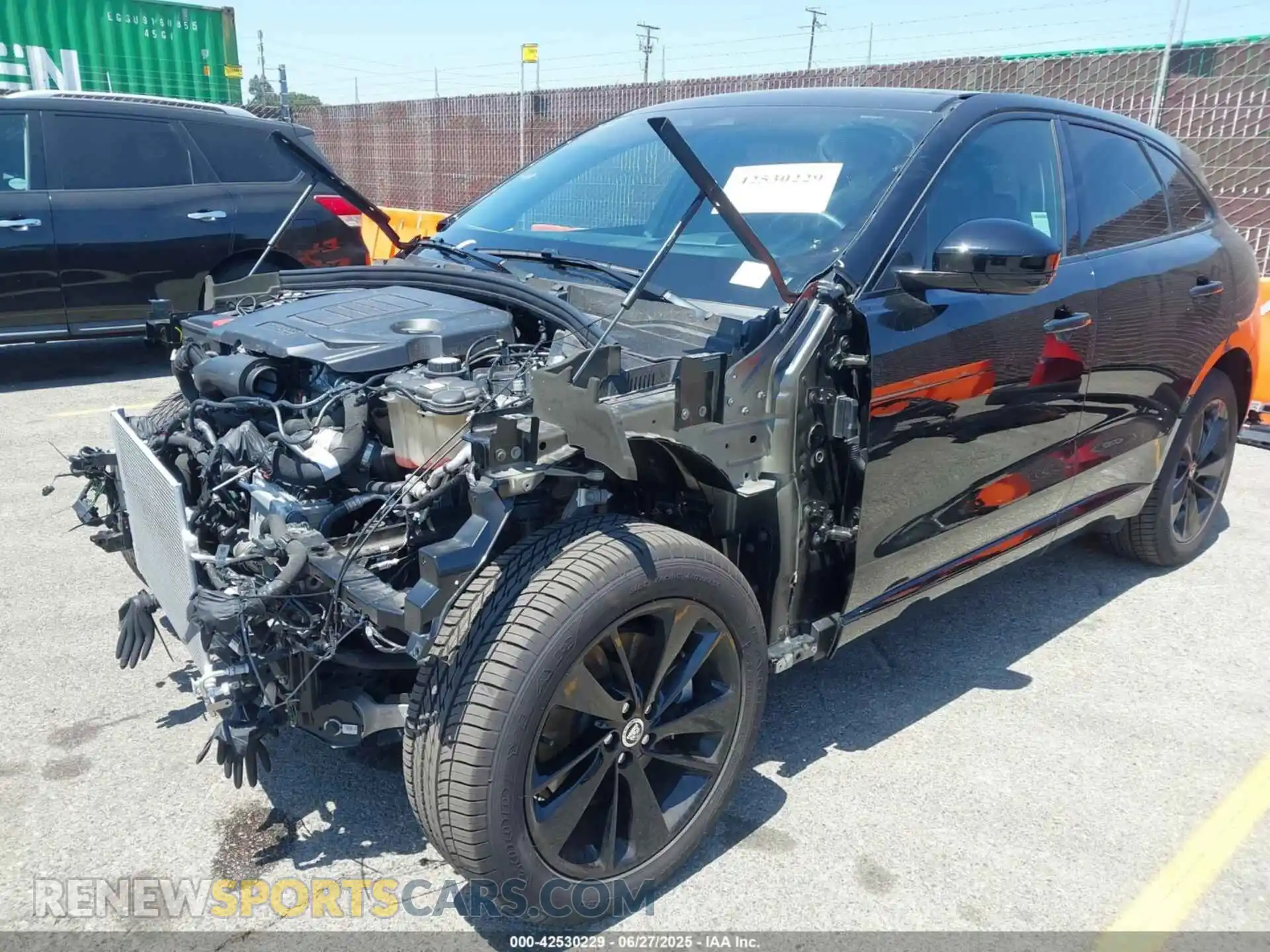 2 Photograph of a damaged car SADCT2EX9SA743201 JAGUAR F-PACE 2025