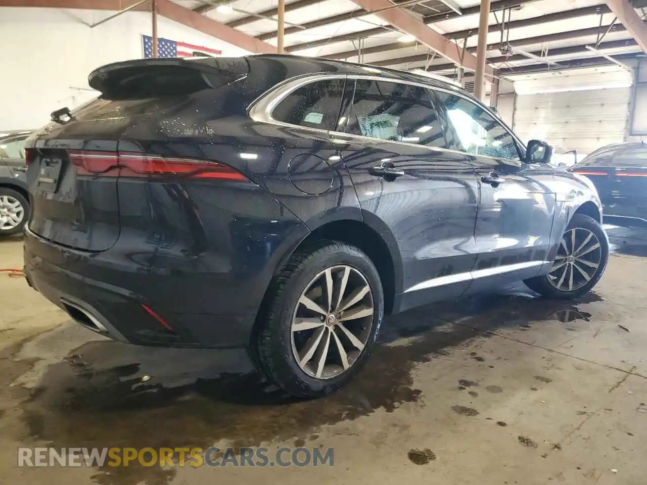 3 Photograph of a damaged car SADCT2FU7SA750362 JAGUAR F-PACE 2025