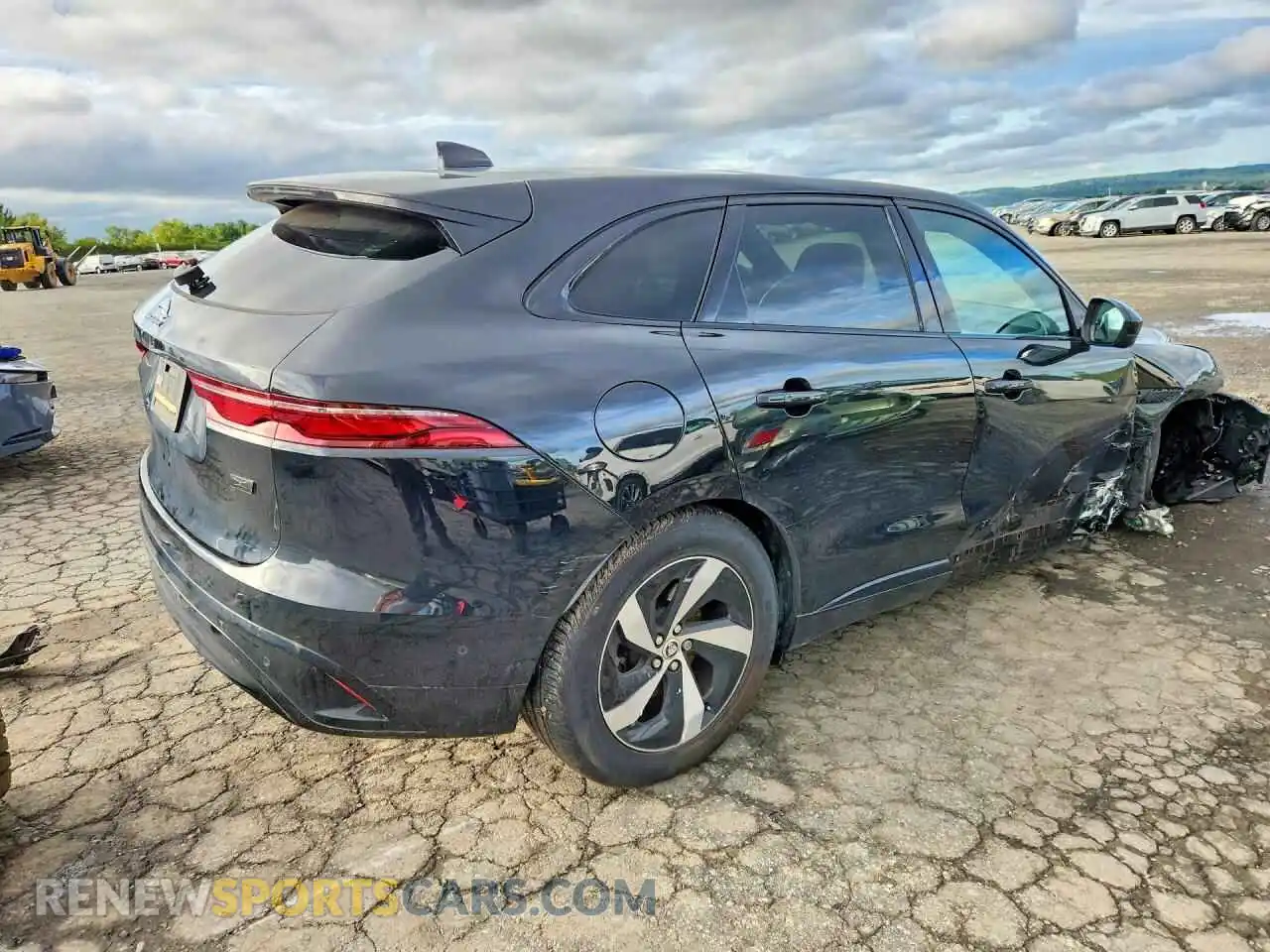 3 Photograph of a damaged car SADCT2EX5TA757579 JAGUAR F-PACE 2026