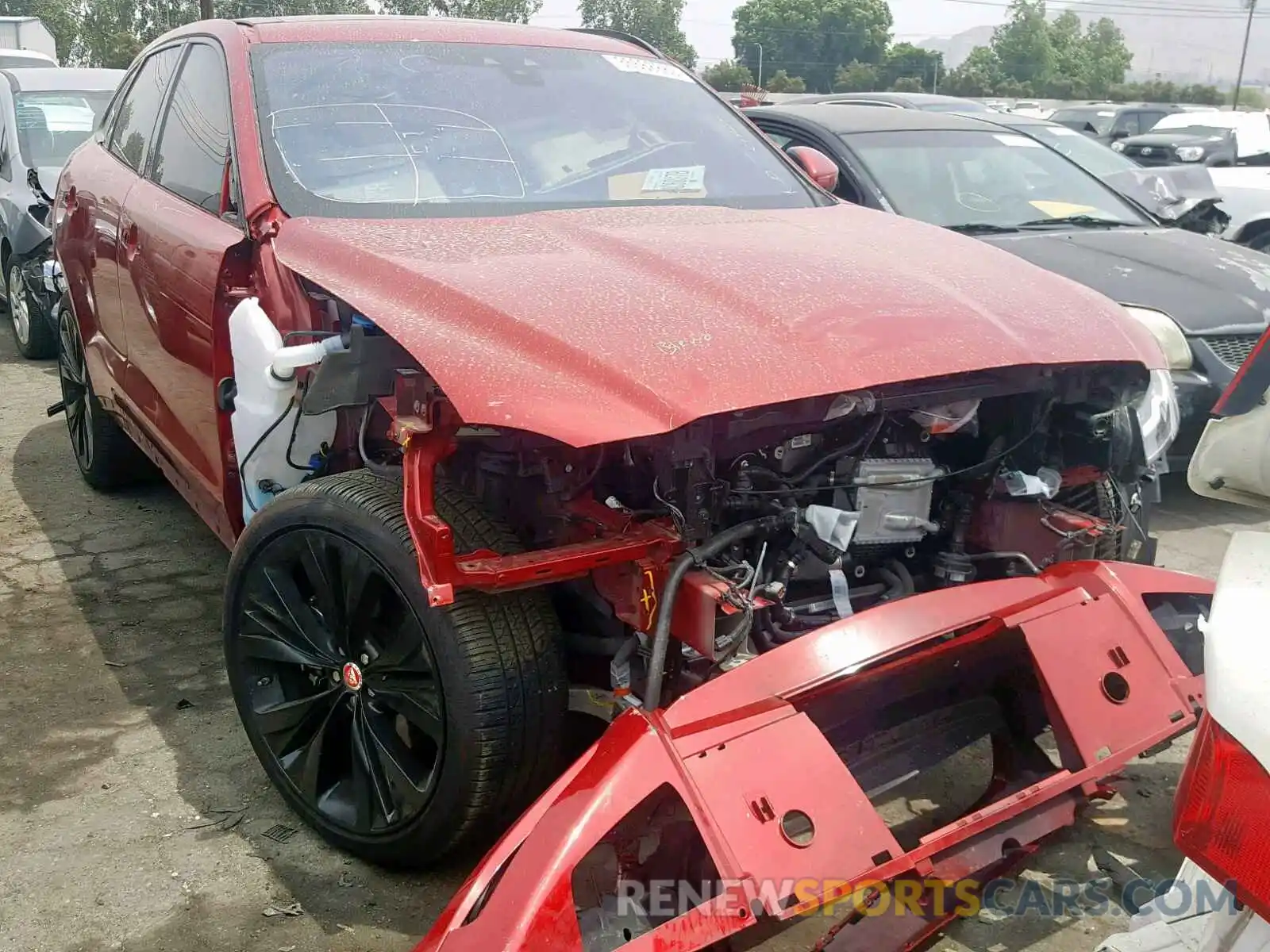 1 Photograph of a damaged car SADCL2GX6KA352293 JAGUAR F-PACE R - 2019