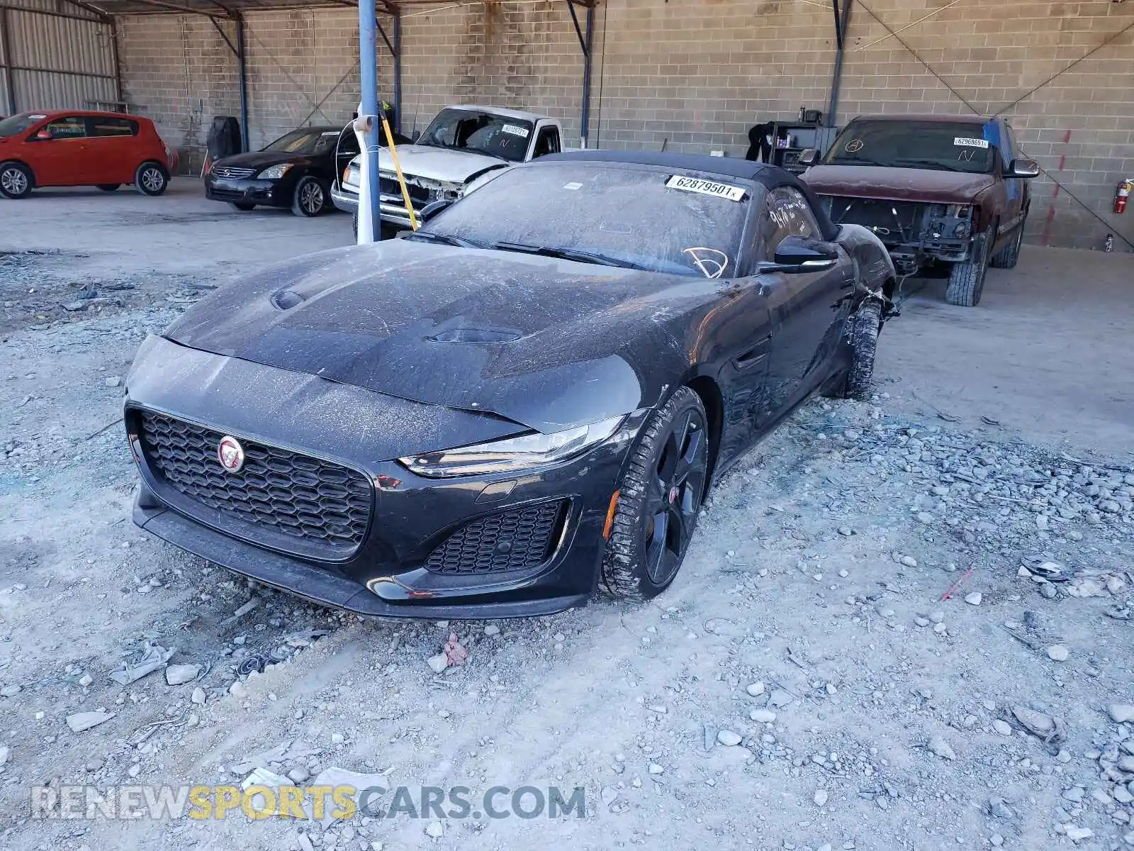 2 fotografías del automóvil dañado SAJDD5GX1MCK70110 JAGUAR F-TYPE 2021