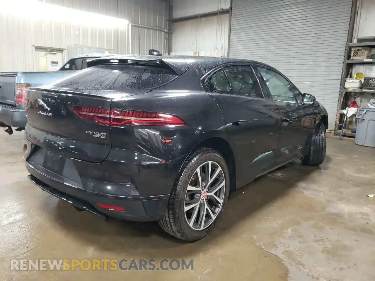 3 Photograph of a damaged car SADHD2S10K1F71324 JAGUAR I-PACE 2019