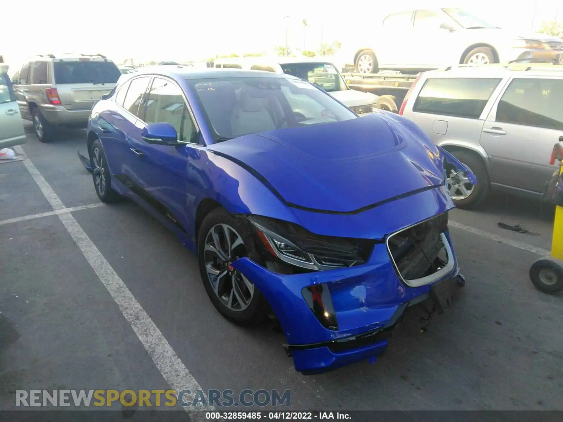 1 Photograph of a damaged car SADHD2S11K1F64222 JAGUAR I-PACE 2019