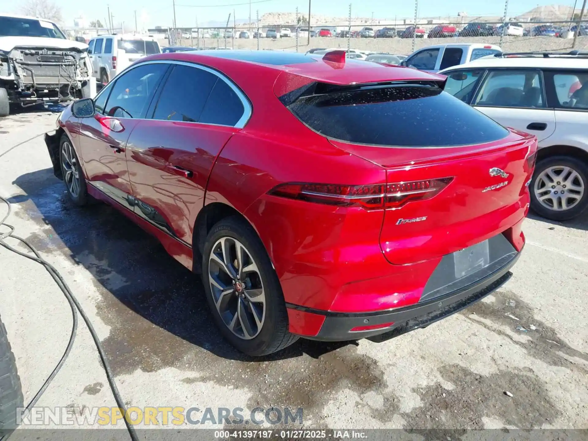 3 Photograph of a damaged car SADHD2S11K1F73003 JAGUAR I-PACE 2019