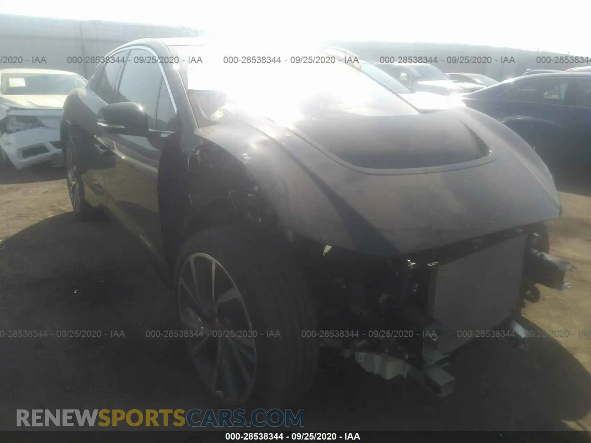1 Photograph of a damaged car SADHD2S11K1F73812 JAGUAR I-PACE 2019