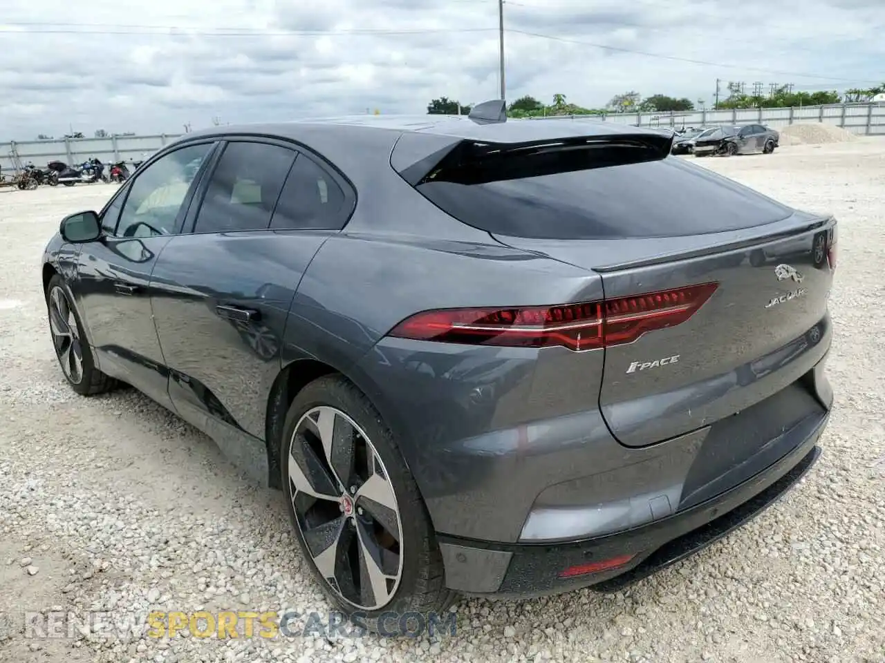 3 Photograph of a damaged car SADHD2S12K1F70496 JAGUAR I-PACE 2019