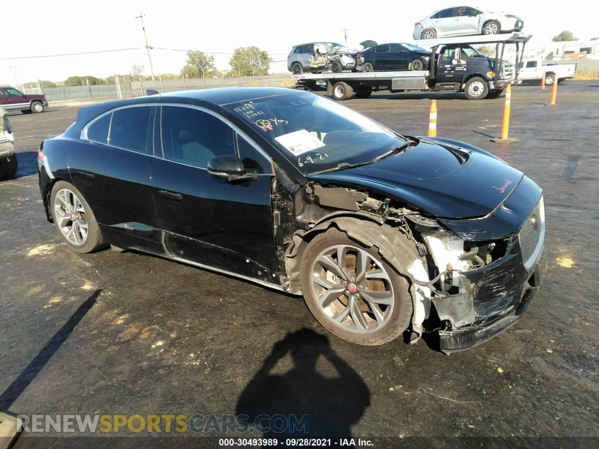1 Photograph of a damaged car SADHD2S12K1F75651 JAGUAR I-PACE 2019