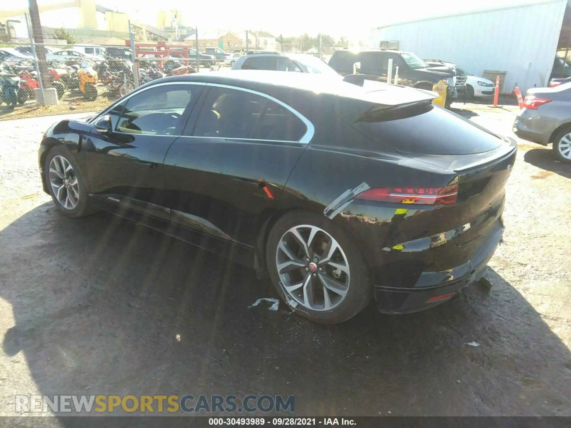 3 Photograph of a damaged car SADHD2S12K1F75651 JAGUAR I-PACE 2019